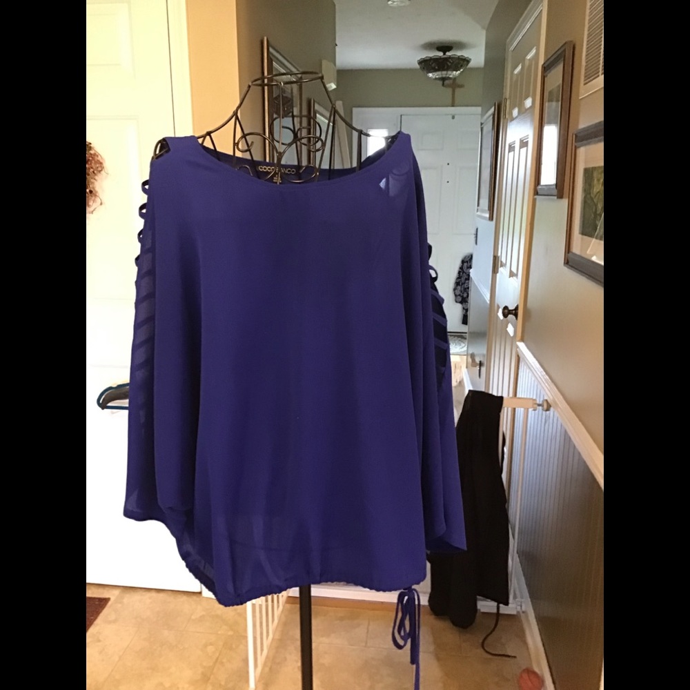 This beautiful top is great for any occasion.